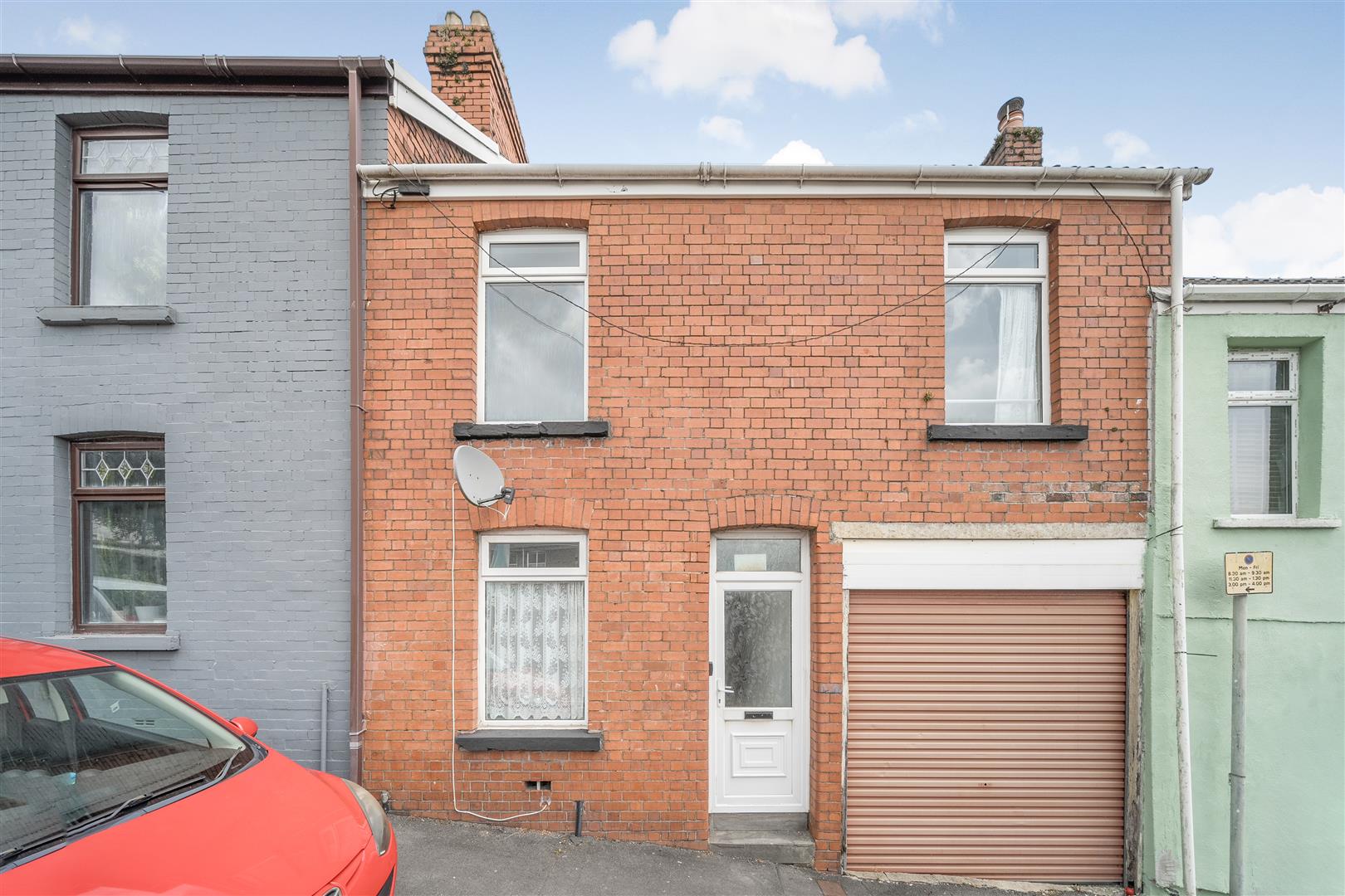 Britannia Road, Plasmarl, Swansea, SA6 8LH